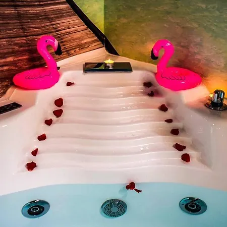 Hot Jacuzzi In Cracow Апартаменты Краков