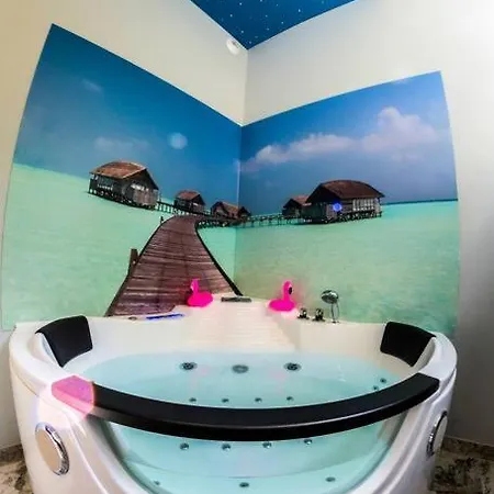 Апартаменты Hot Jacuzzi In Cracow *